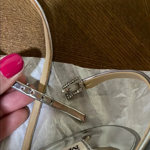 Badgley Mischka Silver Sculptural Heels - Picture 6 of 11